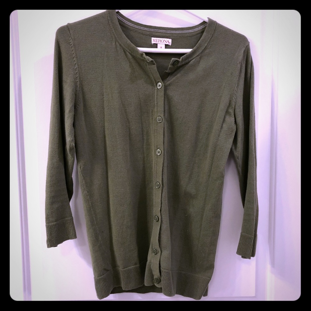 Three quarter sleeve cardigan